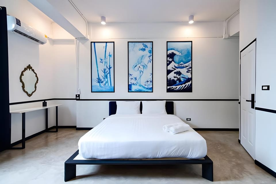 Bed, Bedroom