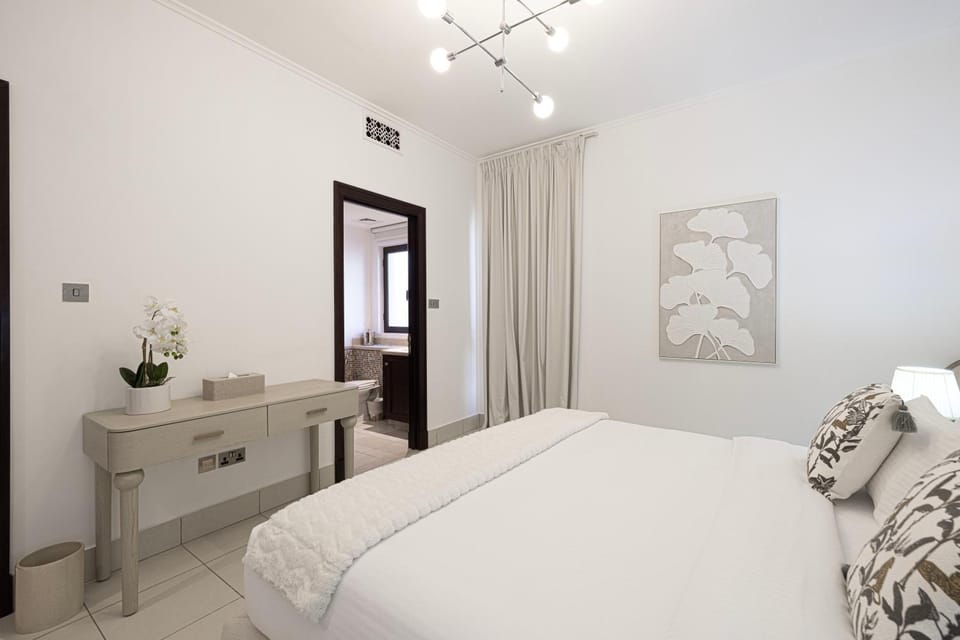 Bed, Photo of the whole room, Bedroom, hair dresser