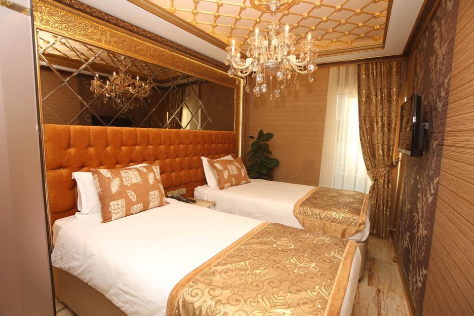 Day, Winter, Photo of the whole room, Decorative detail, Bedroom, City view