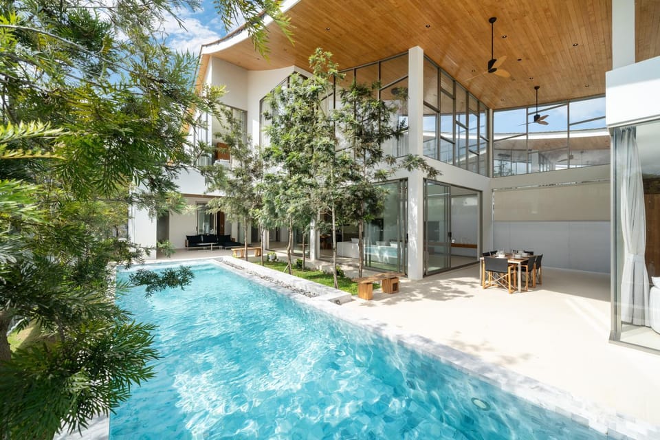 Property building, Garden, Pool view, Swimming pool