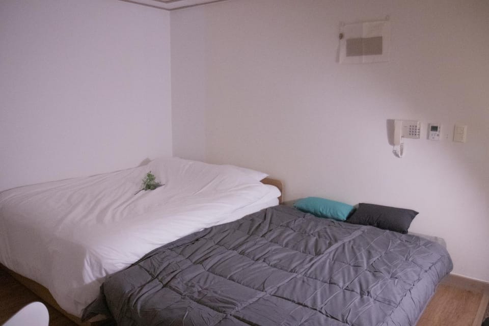 AngelB-20 minutes to Gangnam! Hotel-style bedding, OTT service, Cooking,Laundry, the most reasonable choice for Seoul travel & business! Apartment in Seoul