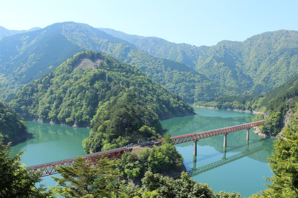 Nearby landmark, Day, Natural landscape
