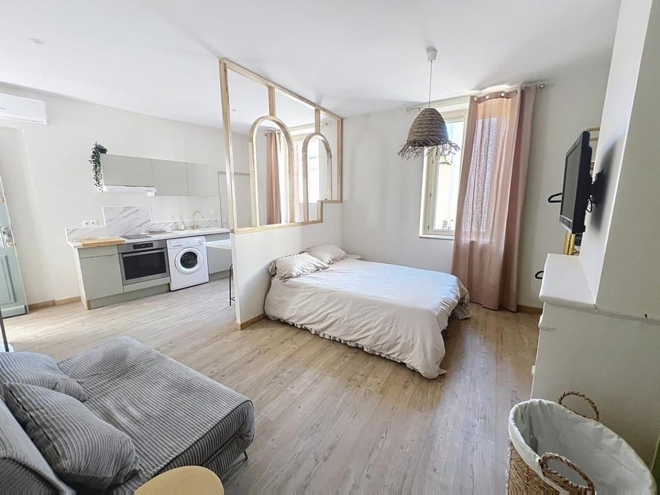 Sous les arches Apartment in Valence
