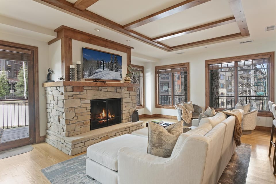 106 - Three Bedroom Shooting Star condo Apartment in Park City