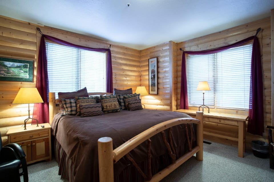 Comstock Lodge at Deer Valley Resort - Two Bedroom Condo with Hot Tub #101 condo Apartment in Park City
