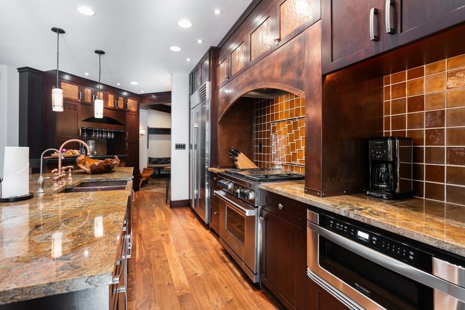 208 - Three Bedroom Flagstaff condo Apartment in Park City