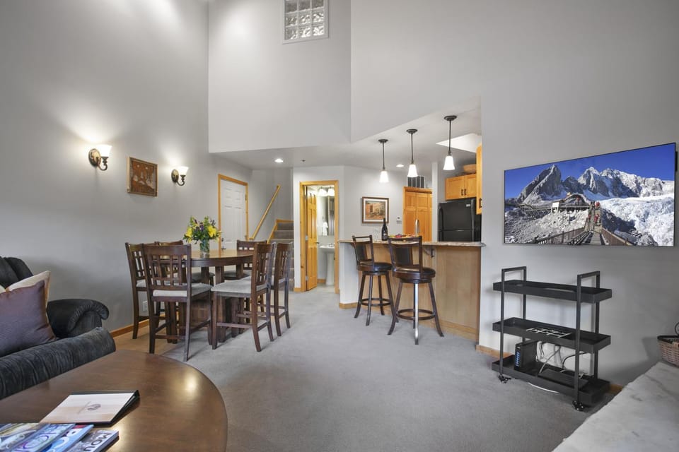 Courchevel at Deer Valley Resort - Two Bedroom Condo #C101 Apartment in Park City