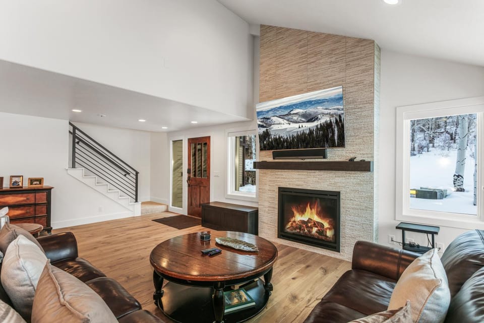 Queen Esther at Deer Valley Resort - Four Bedroom Condo with Hot Tub #2348 Apartment in Park City