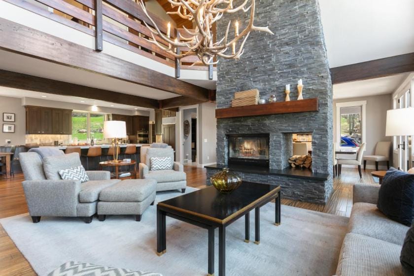2540 Queen Esther Dr - 5 Bedroom Home with Spa House in Park City