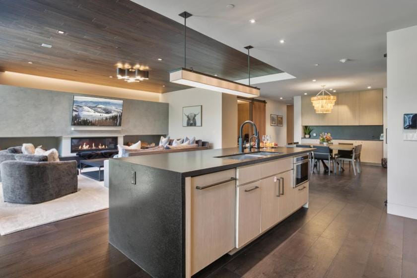 203 - Three Bedroom Deluxe One Empire Pass Apartment in Park City