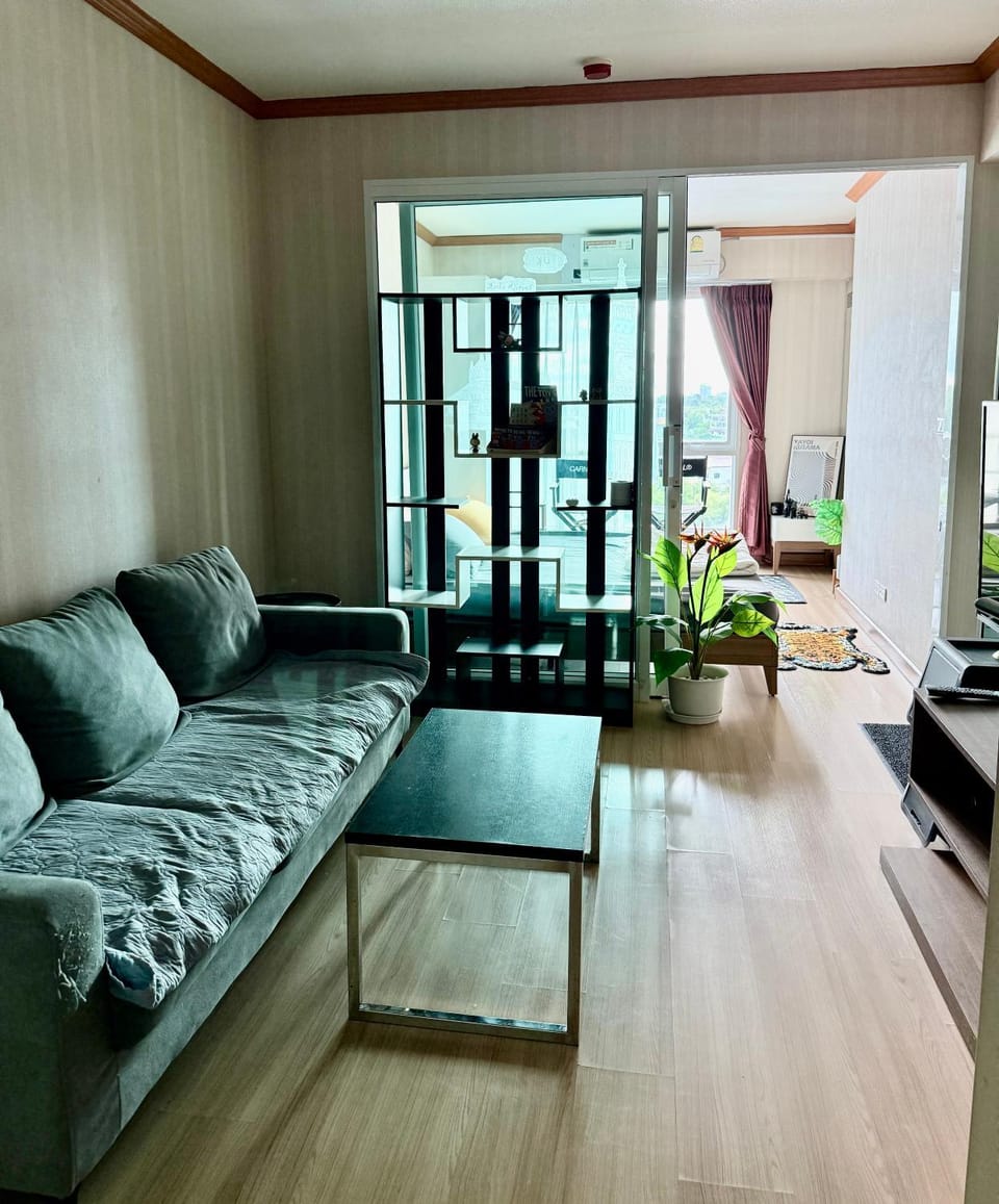 SHaCk Place 87 Apartment in Chon Buri Changwat