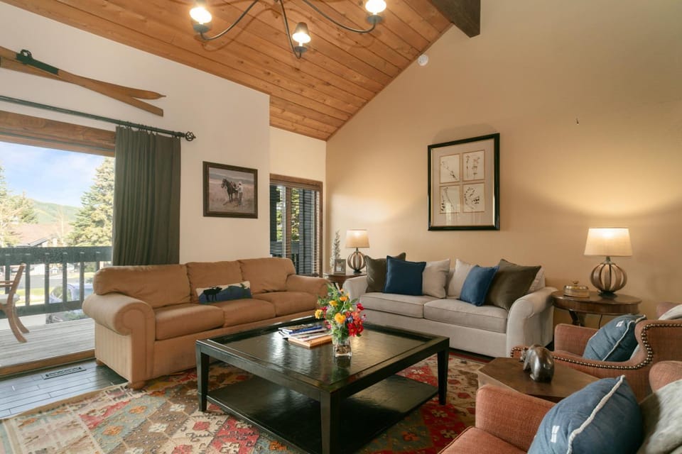 Ridgepoint - Three Bedroom with Spa #128 Apartment in Park City