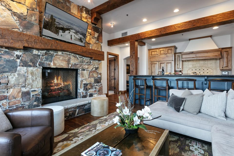 Grand Lodge - Three Bedroom #201 - Ski-in ski-out condo Apartment in Park City