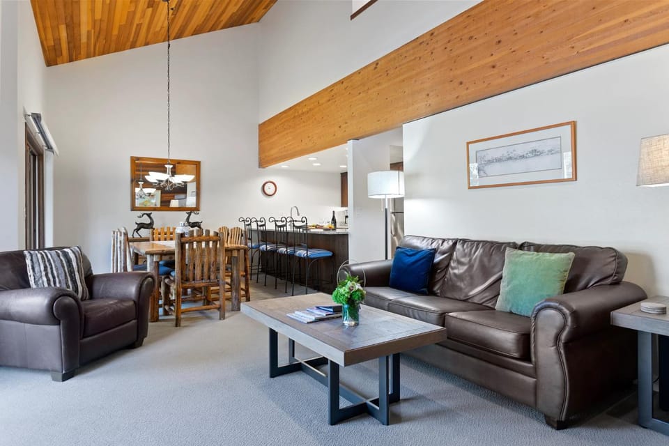 Lakeside at Deer Valley Resort - Two Bedroom Condo #1733 Apartment in Park City