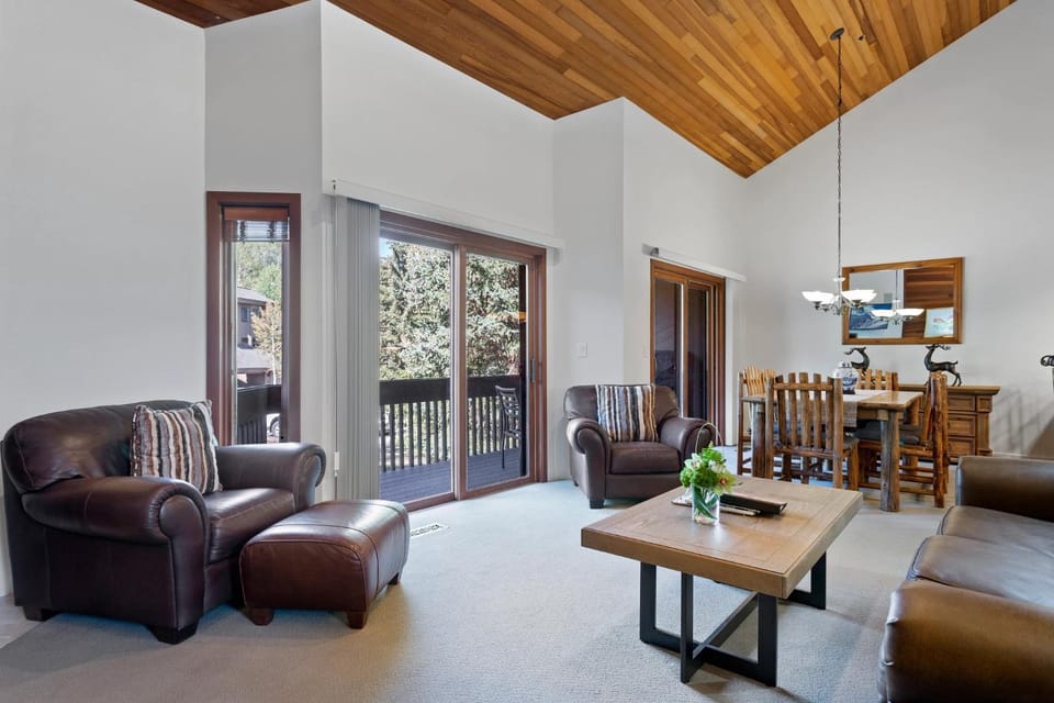 Lakeside at Deer Valley Resort - Two Bedroom Condo #1733 Apartment in Park City