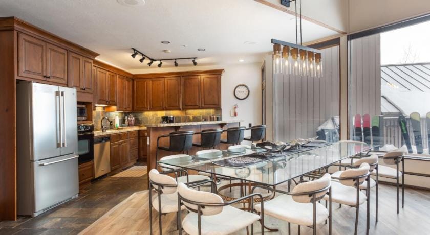 Pinnacle at Deer Valley Resort - Four Bedroom Condo with Hot Tub #1263 Apartment in Park City