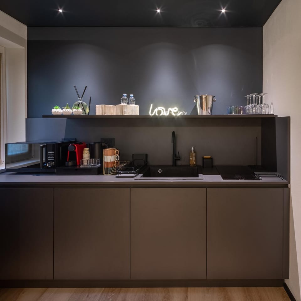 Kitchen or kitchenette