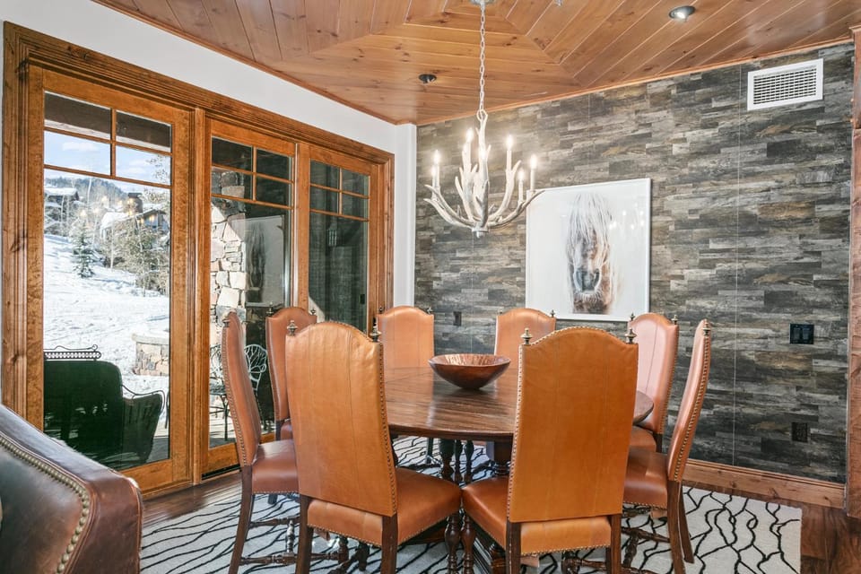 Grand Lodge - 3 Bedroom Deluxe #304 - Ski-in out Apartment in Park City