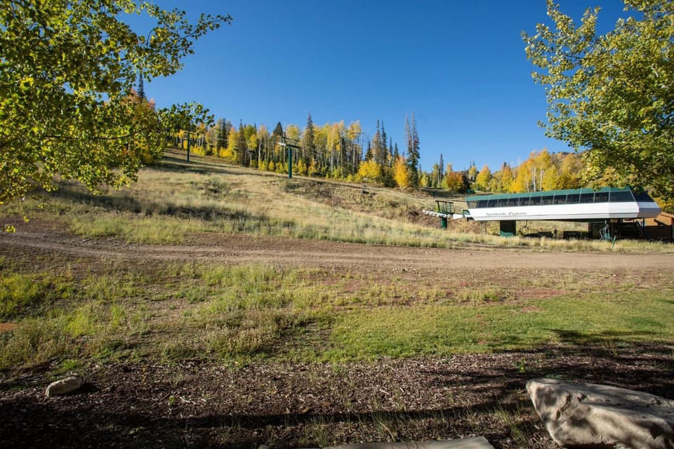 Grand Lodge - Four Bedroom #306 - Ski-in ski-out Apartment in Park City