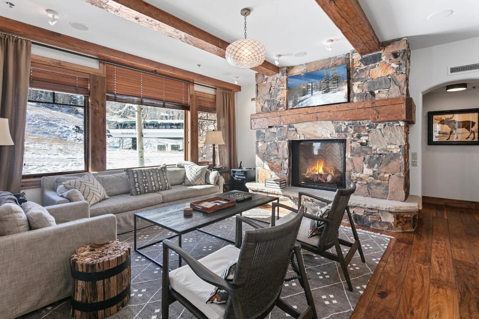 Grand Lodge - Four Bedroom #306 - Ski-in ski-out Apartment in Park City