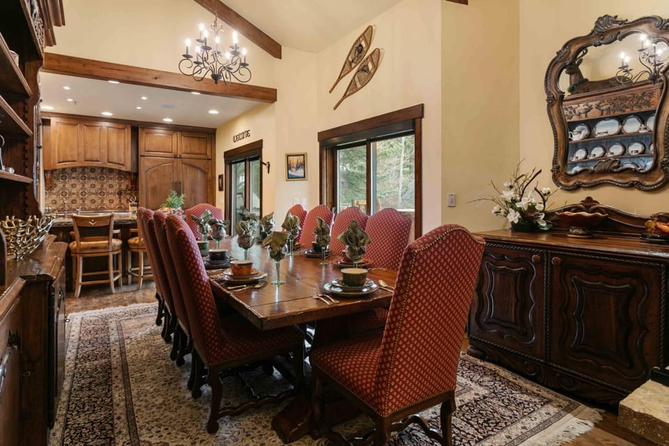 1617 - Six Bedroom plus Den Lakeside Apartment in Park City
