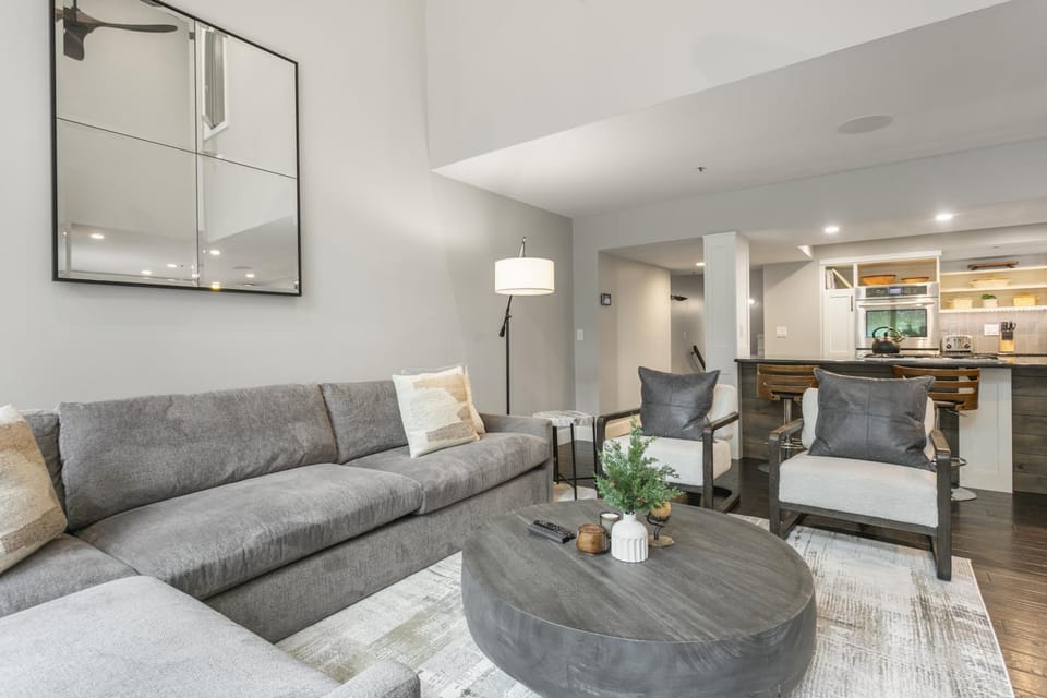 1158 - Three Bedroom Deluxe Stonebridge Apartment in Park City