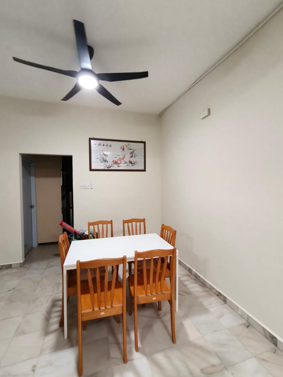 Seating area, Dining area