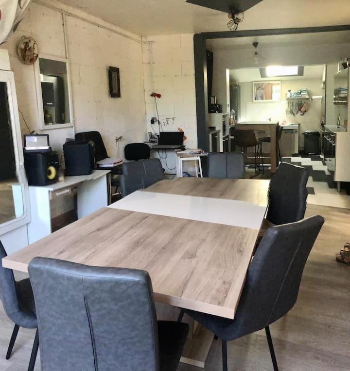 House, lot, secure private parking Villa in Centre-Val de Loire
