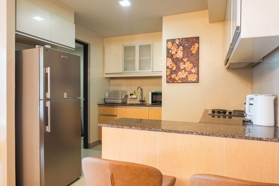 One Uptown 2 Bedroom with 3 Beds Uptown Mall View Apartment in Makati