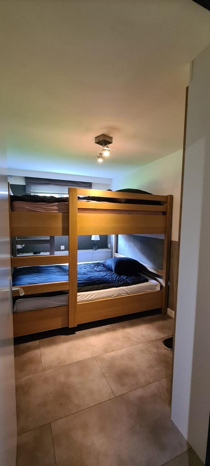 Bed, Photo of the whole room, Bedroom, bunk bed