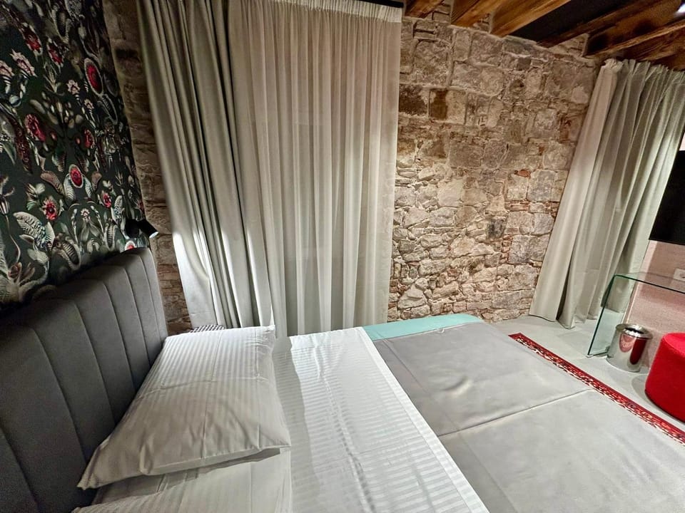 Boutique Heritage Room 2 Bed and Breakfast in Split