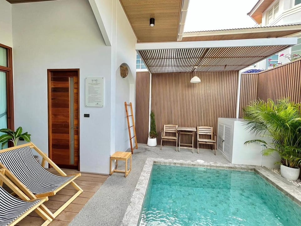 Bangsaen Cabana บางแสน คาบาน่า Bed and Breakfast in Chon Buri Changwat