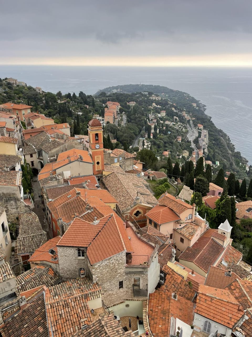 Studio indépendant - Entrée & terrasse privatives - Vue mer - Parking Bed and Breakfast in Menton