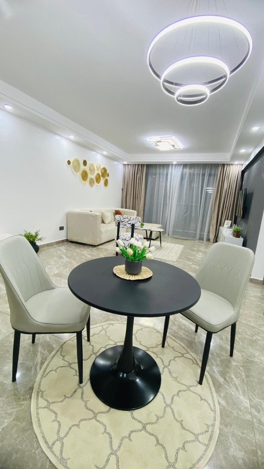 Seating area, Dining area