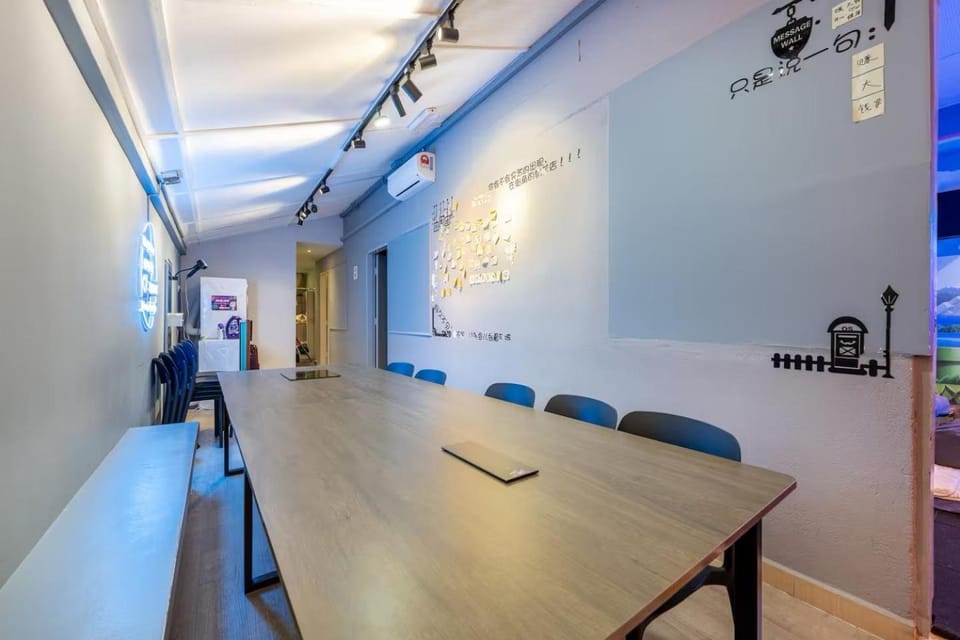 Meeting/conference room