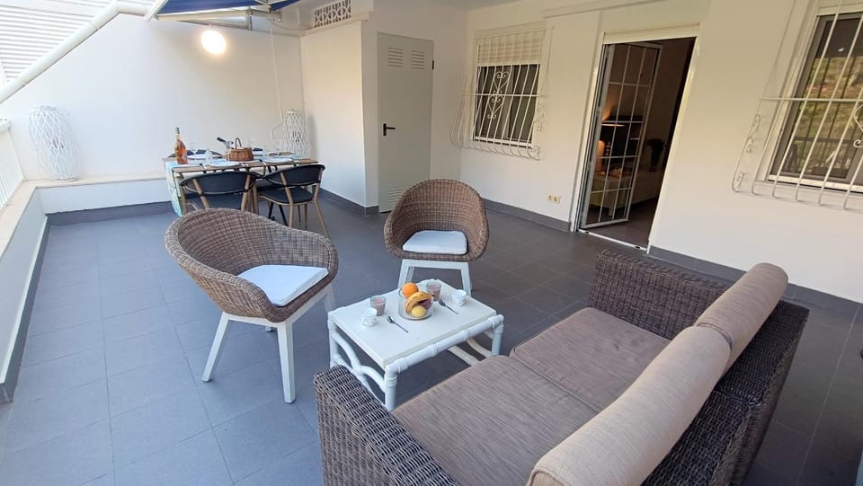 Balcony/Terrace, Living room, Seating area