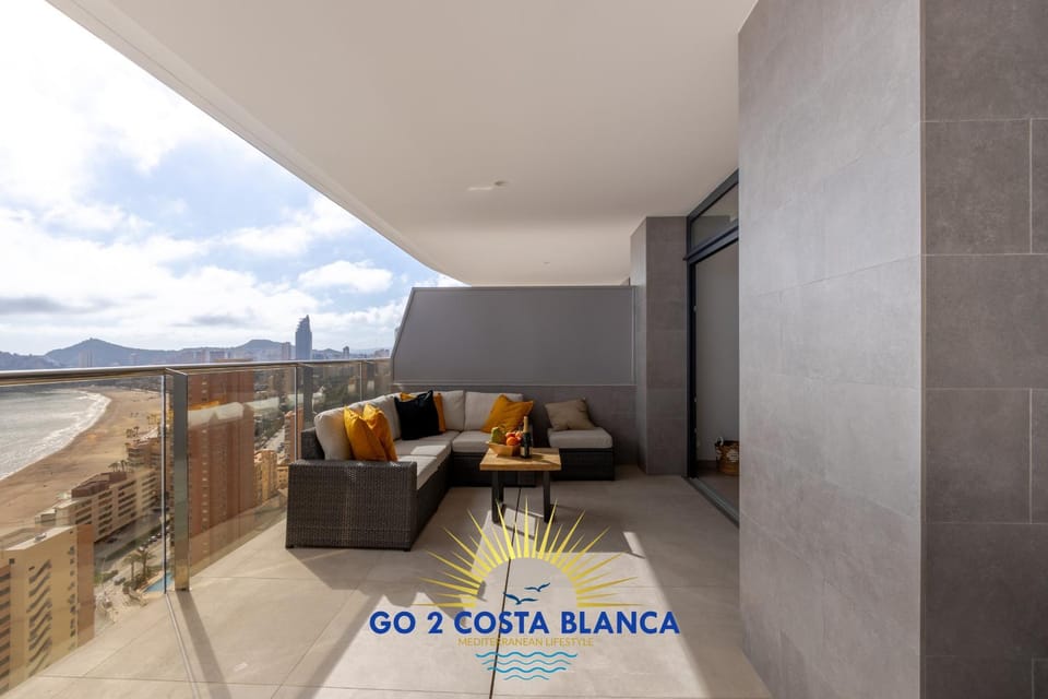 Sunset Cliffs Dorado Apartment in Benidorm
