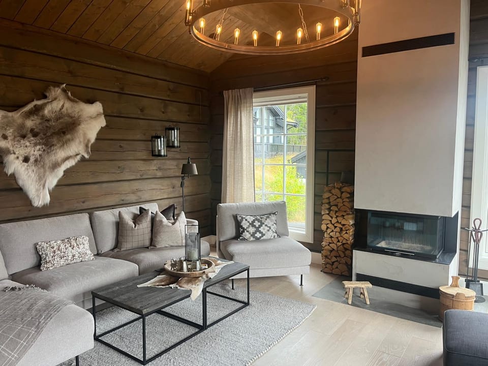 ØRNENIPA LODGE- flott hytte med 6 sov, 2 bad og beste beliggenhet House in Viken, Norway