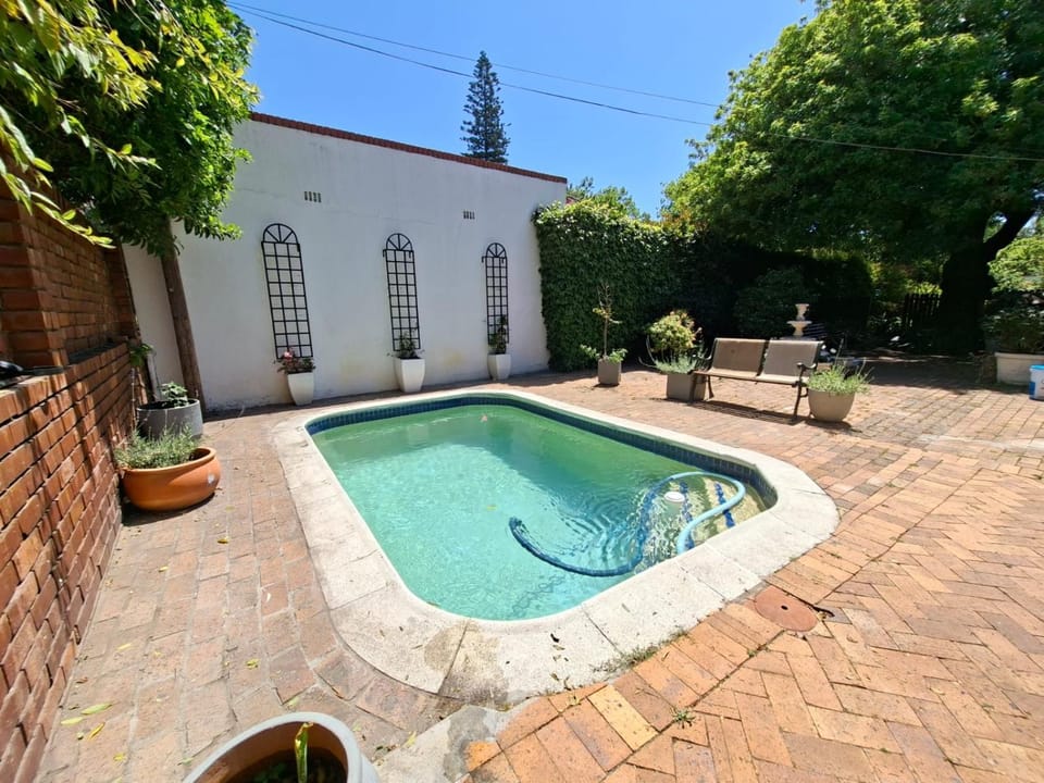 Garden, Swimming pool