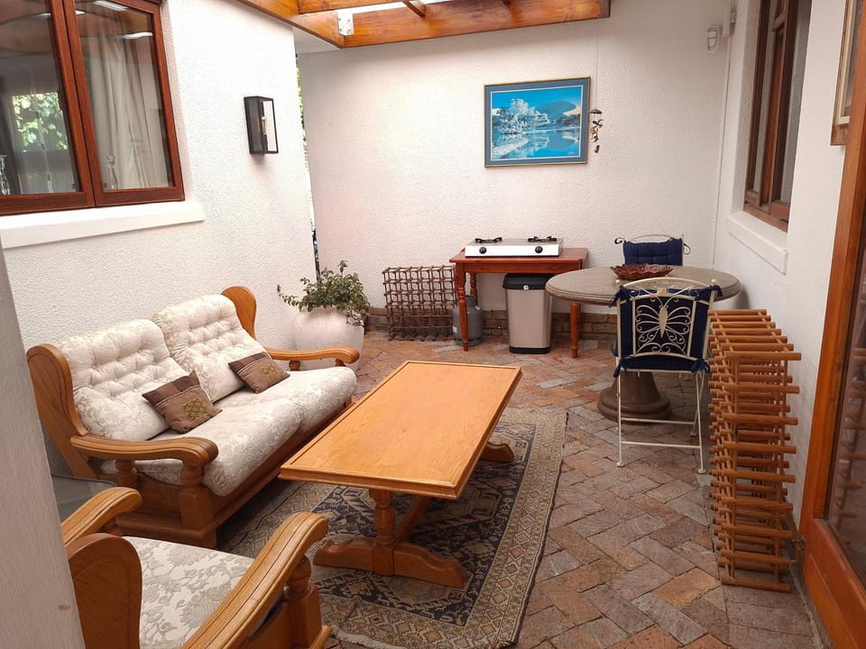 Property building, Seating area, Dining area