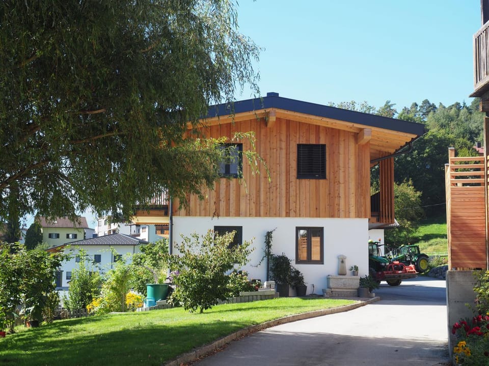 Property building, Day
