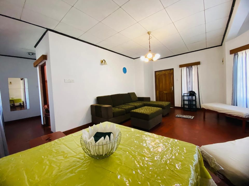 Camellia Hills House in Central Province