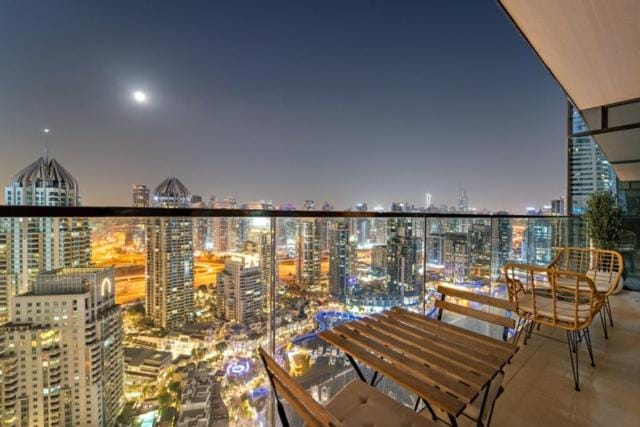 FIRST CLASS 1BR Breathtaking Marina Views Apartment in Dubai