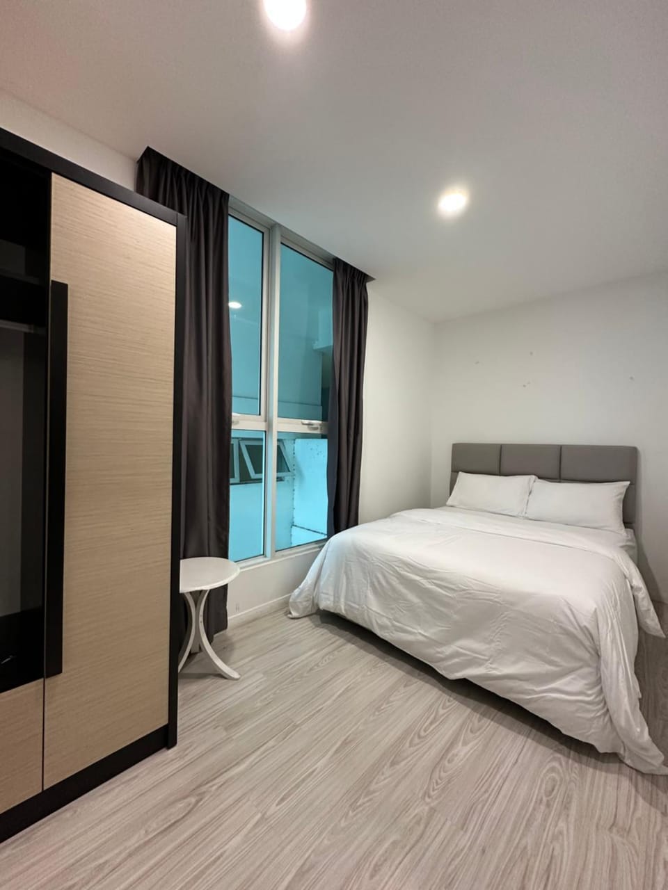 Bed, Photo of the whole room, Bedroom, wardrobe