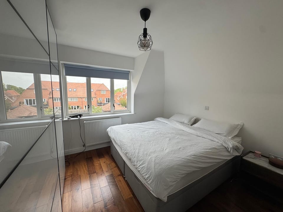 2 Bedroom Apartment in Mill Hill Apartment in London