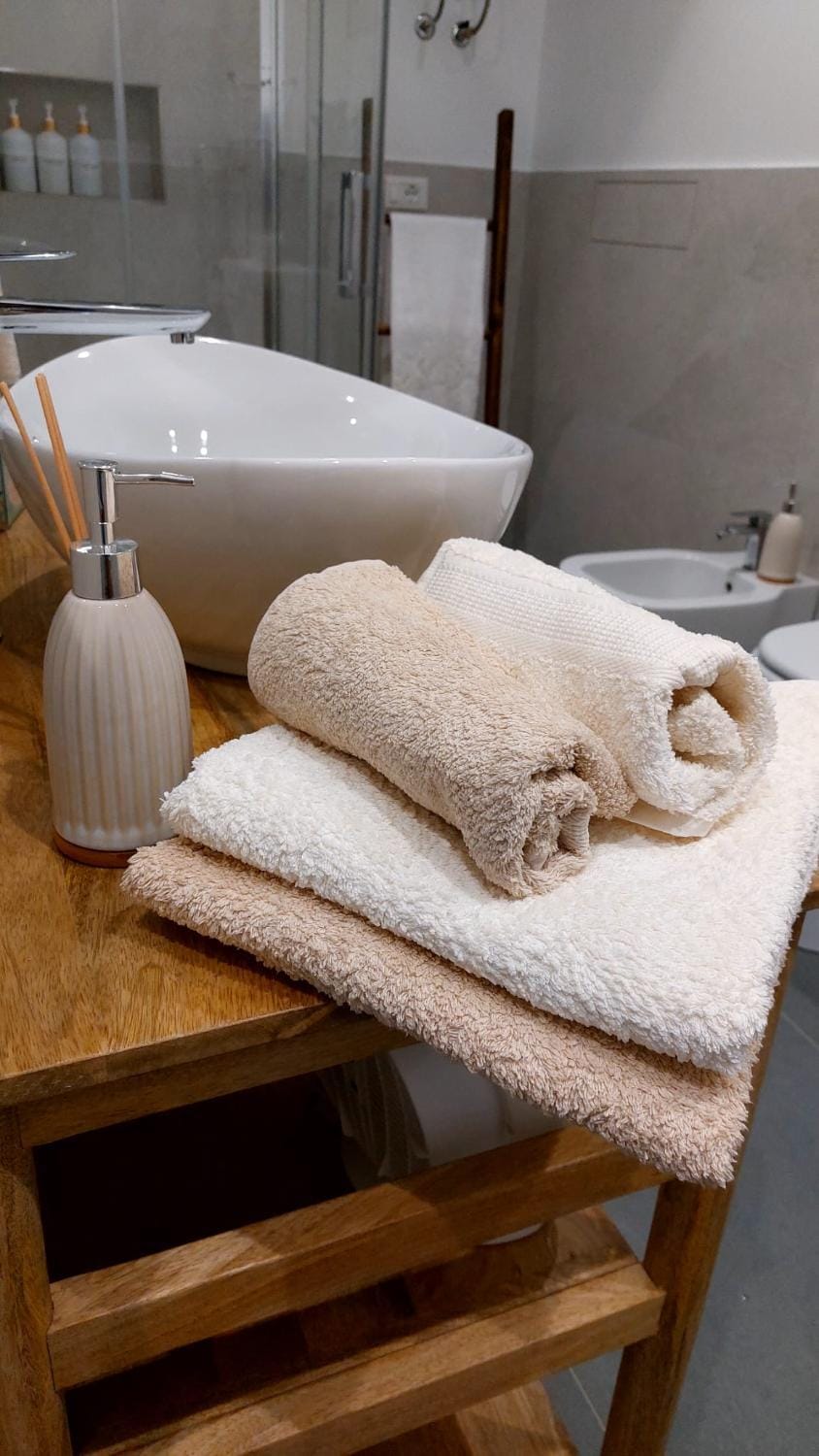 Bathroom, towels