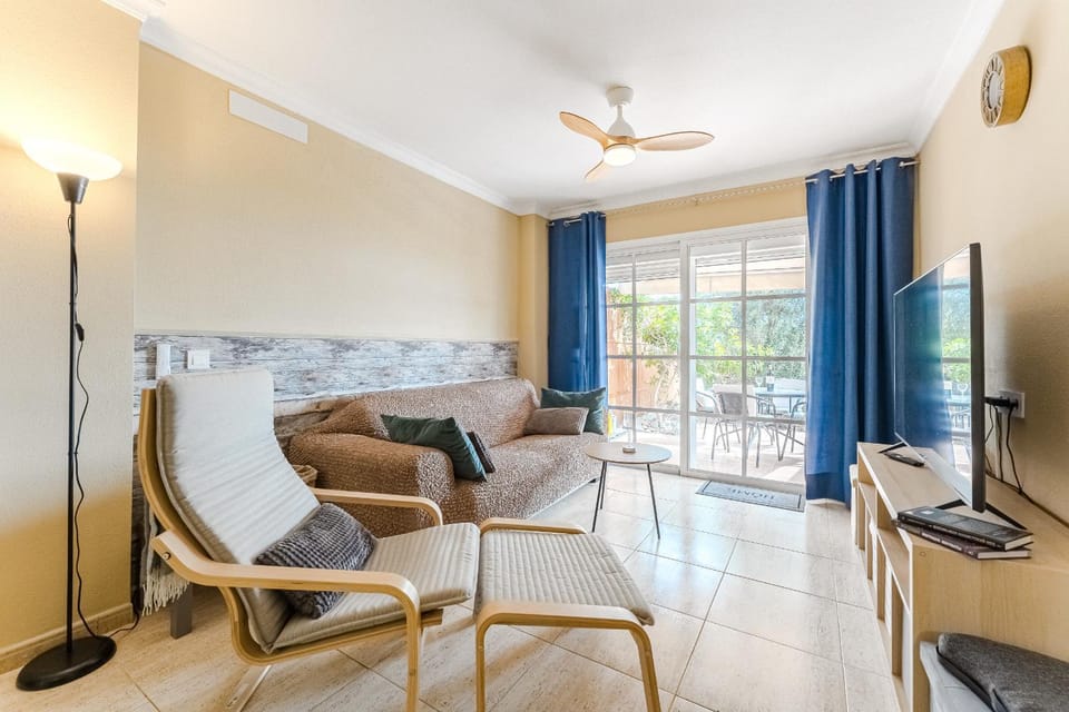 TV and multimedia, Living room, Seating area