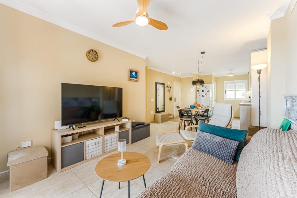 TV and multimedia, Living room, Dining area