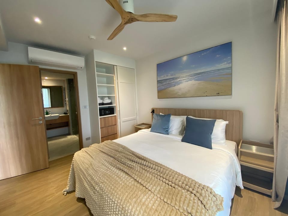 Bed, Kitchen or kitchenette, Bedroom