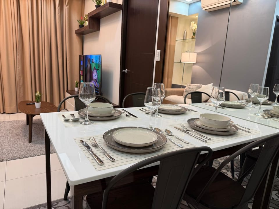 TV and multimedia, Dining area
